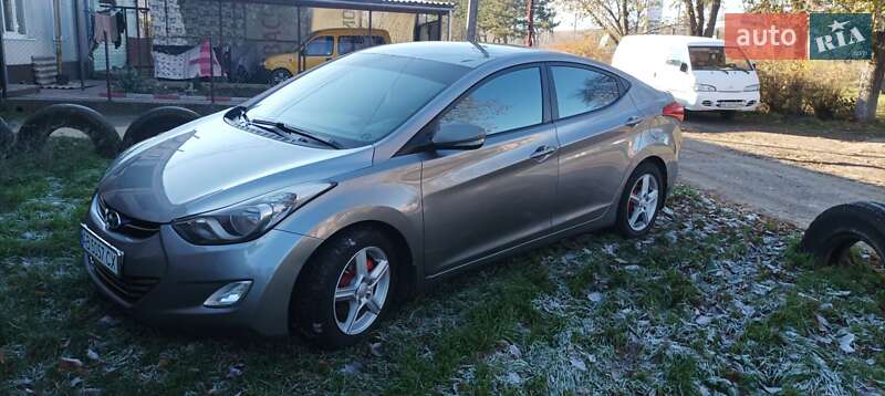 Hyundai Elantra 2011