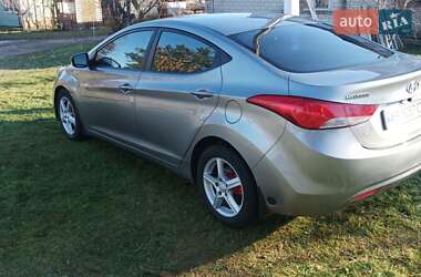 Седан Hyundai Elantra 2011 в Ямполе