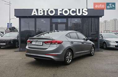 Седан Hyundai Elantra 2017 в Киеве