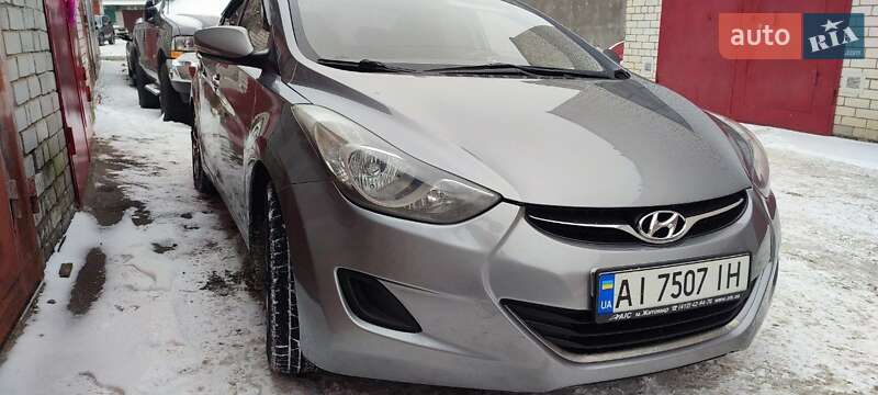 Седан Hyundai Elantra 2012 в Києві