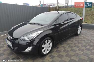 Седан Hyundai Elantra 2012 в Софіївській Борщагівці