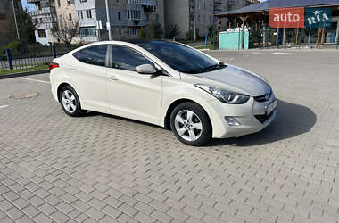 Седан Hyundai Elantra 2012 в Староконстантинове