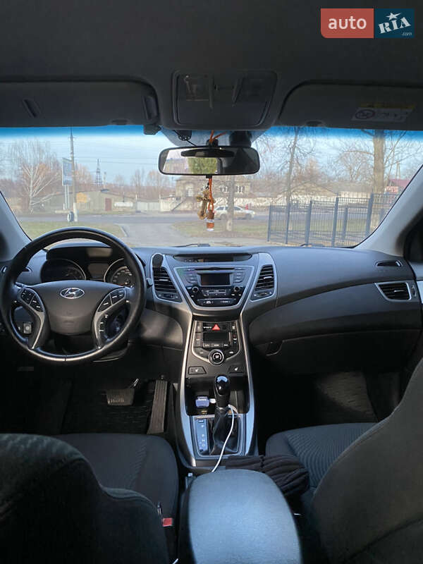 Седан Hyundai Elantra 2014 в Киеве