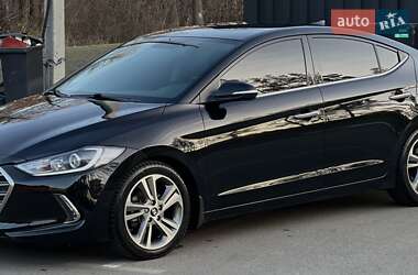 Седан Hyundai Elantra 2016 в Києві