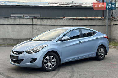 Седан Hyundai Elantra 2013 в Киеве