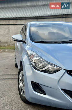 Седан Hyundai Elantra 2013 в Киеве