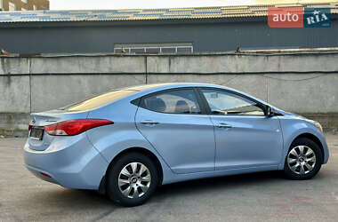 Седан Hyundai Elantra 2013 в Киеве