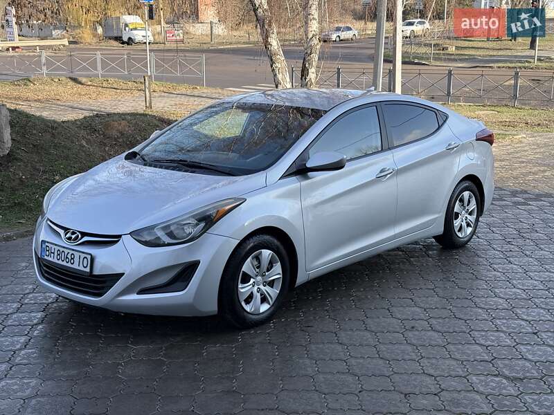 Hyundai Elantra 2015