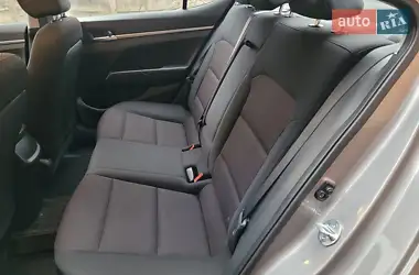 Hyundai Elantra 2020