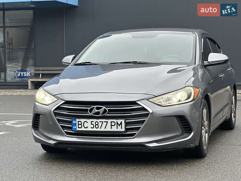 Седан Hyundai Elantra 2018 в Києві