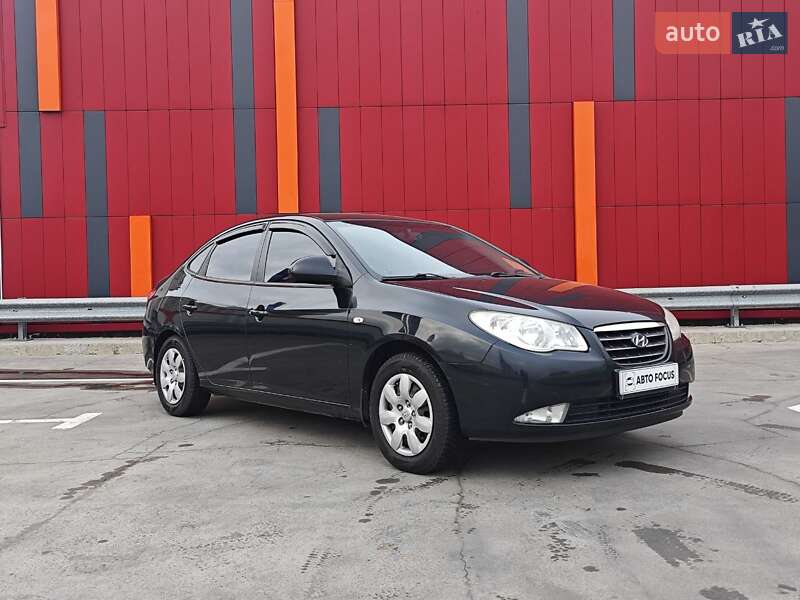 Седан Hyundai Elantra 2008 в Києві