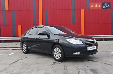 Седан Hyundai Elantra 2008 в Києві