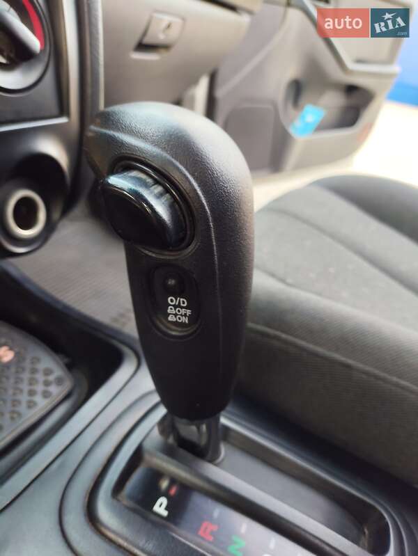 Седан Hyundai Elantra 2002 в Нововолынске