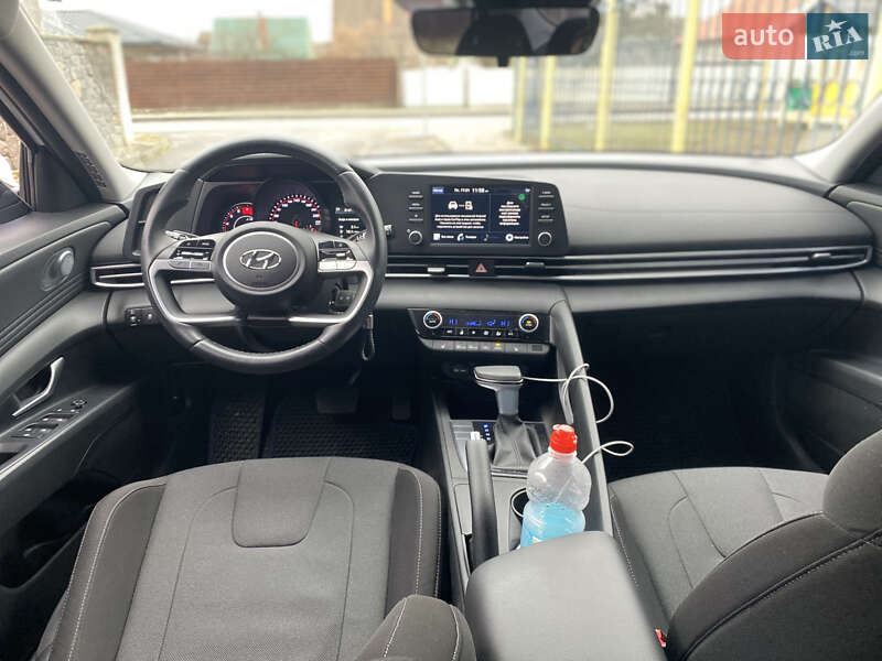 Седан Hyundai Elantra 2022 в Киеве