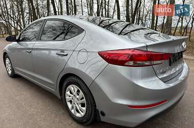 Седан Hyundai Elantra 2016 в Охтирці