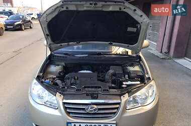 Седан Hyundai Elantra 2008 в Киеве