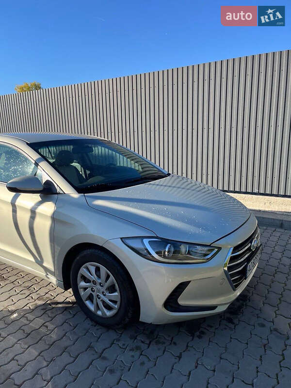 Седан Hyundai Elantra 2016 в Ужгороде фото 6 Седан Hyundai Elantra 2016 в Ужгороде