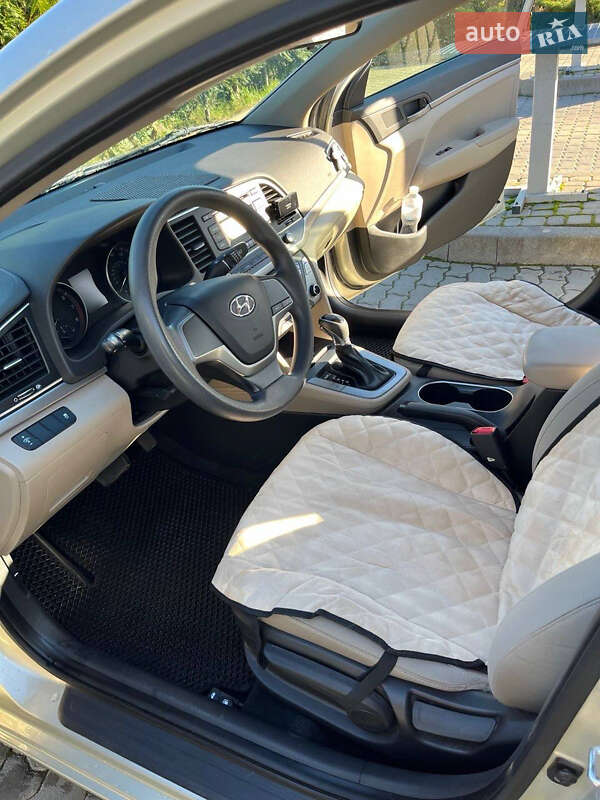 Седан Hyundai Elantra 2016 в Ужгороде фото 10 Седан Hyundai Elantra 2016 в Ужгороде