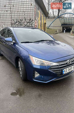 Седан Hyundai Elantra 2018 в 