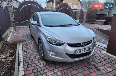 Седан Hyundai Elantra 2013 в Черновцах