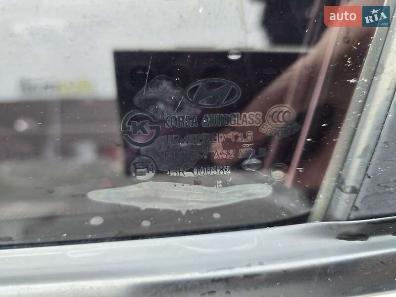 Седан Hyundai Elantra 2013 в Киеве