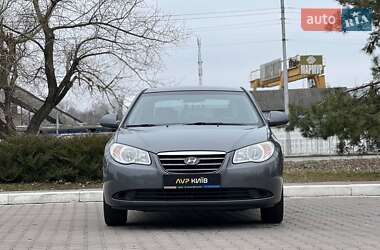 Седан Hyundai Elantra 2008 в Києві