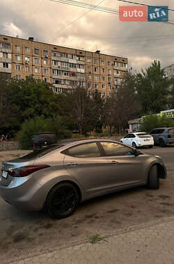 Седан Hyundai Elantra 2012 в Кривом Роге