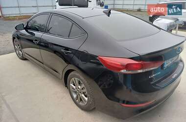 Седан Hyundai Elantra 2018 в 