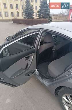 Седан Hyundai Elantra 2014 в Каменском