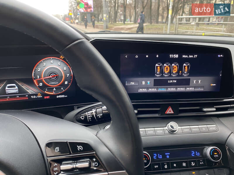 Седан Hyundai Elantra 2021 в Києві