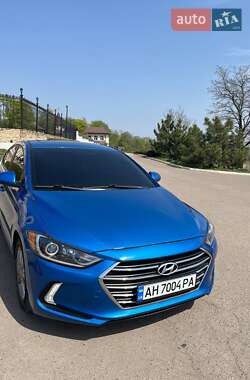 Седан Hyundai Elantra 2016 в Черкасах