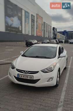 Седан Hyundai Elantra 2013 в Києві