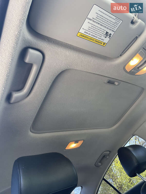 Седан Hyundai Elantra 2016 в Киеве