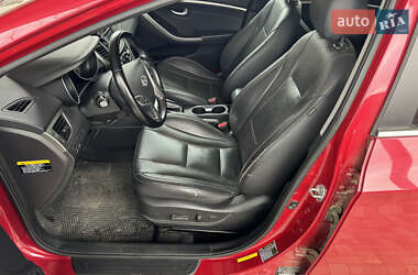 Хэтчбек Hyundai Elantra 2014 в 