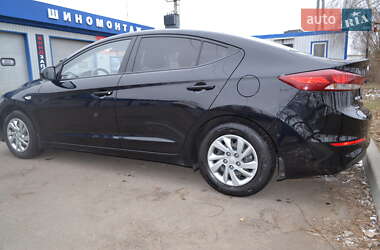 Седан Hyundai Elantra 2018 в 