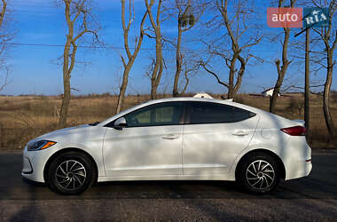 Седан Hyundai Elantra 2016 в 