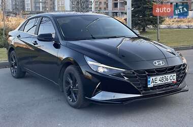 Седан Hyundai Elantra 2022 в Днепре