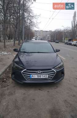 Седан Hyundai Elantra 2016 в Киеве