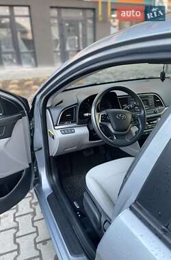 Седан Hyundai Elantra 2016 в 