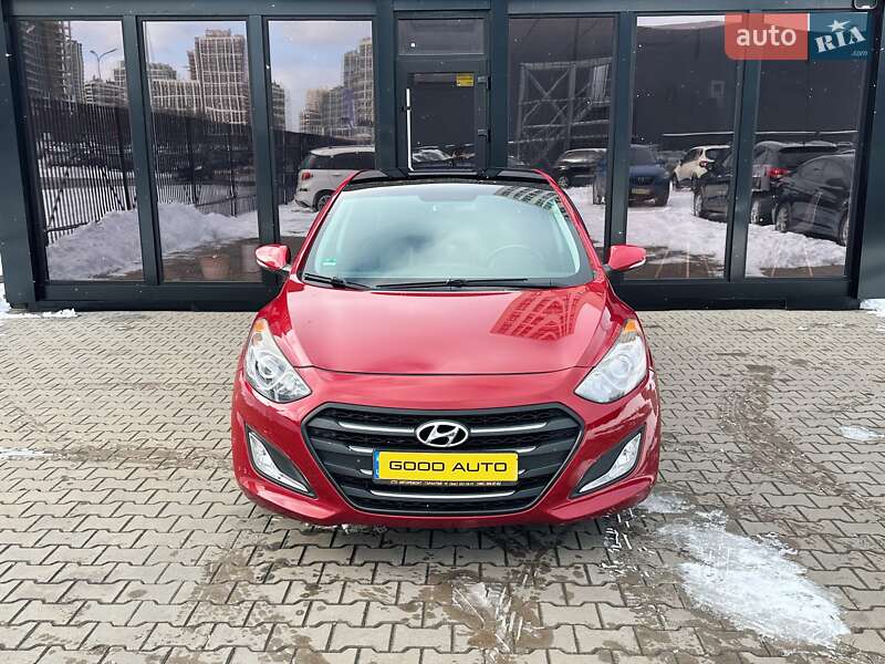 Хэтчбек Hyundai Elantra 2015 в Киеве