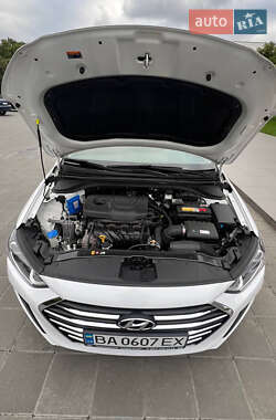 Седан Hyundai Elantra 2018 в Кременчуге