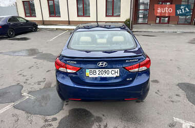 Седан Hyundai Elantra 2012 в Києві