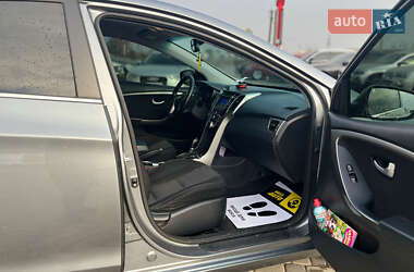 Хэтчбек Hyundai Elantra 2015 в 