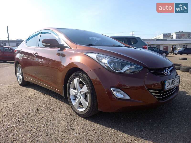 Hyundai Elantra 2012