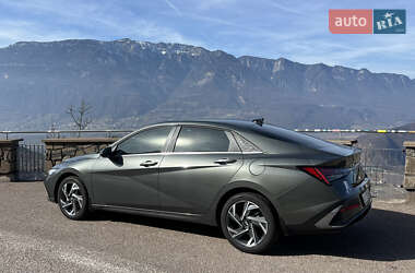 Седан Hyundai Elantra 2024 в 