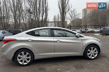 Седан Hyundai Elantra 2013 в Києві