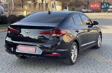 Седан Hyundai Elantra 2020 в Києві