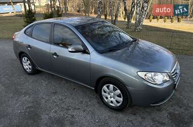 Седан Hyundai Elantra 2010 в Хмельницькому