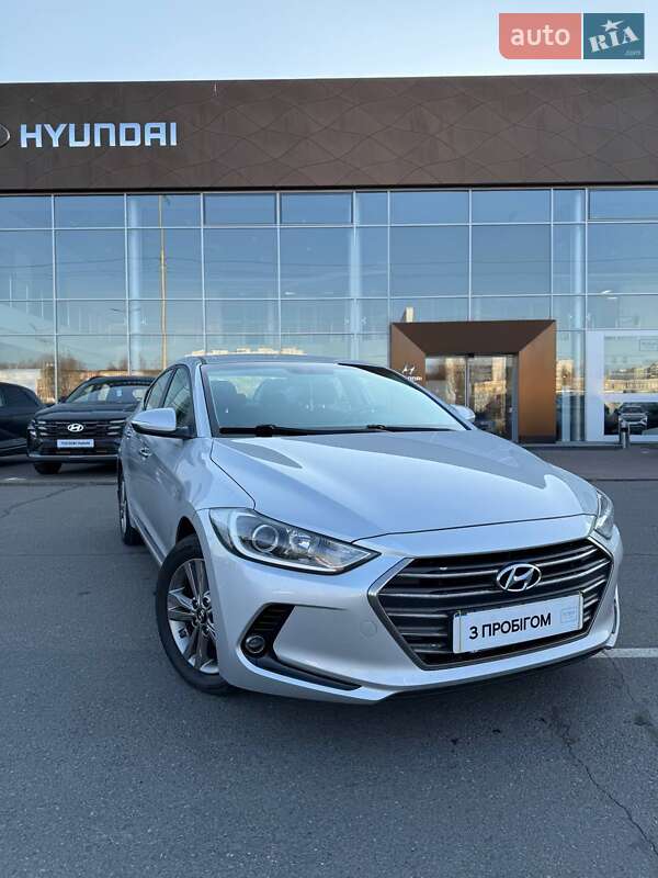 Hyundai Elantra 2018