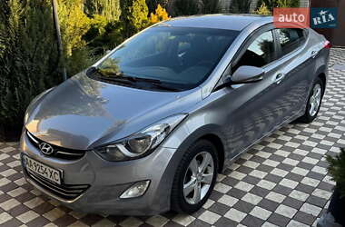 Седан Hyundai Elantra 2013 в Києві